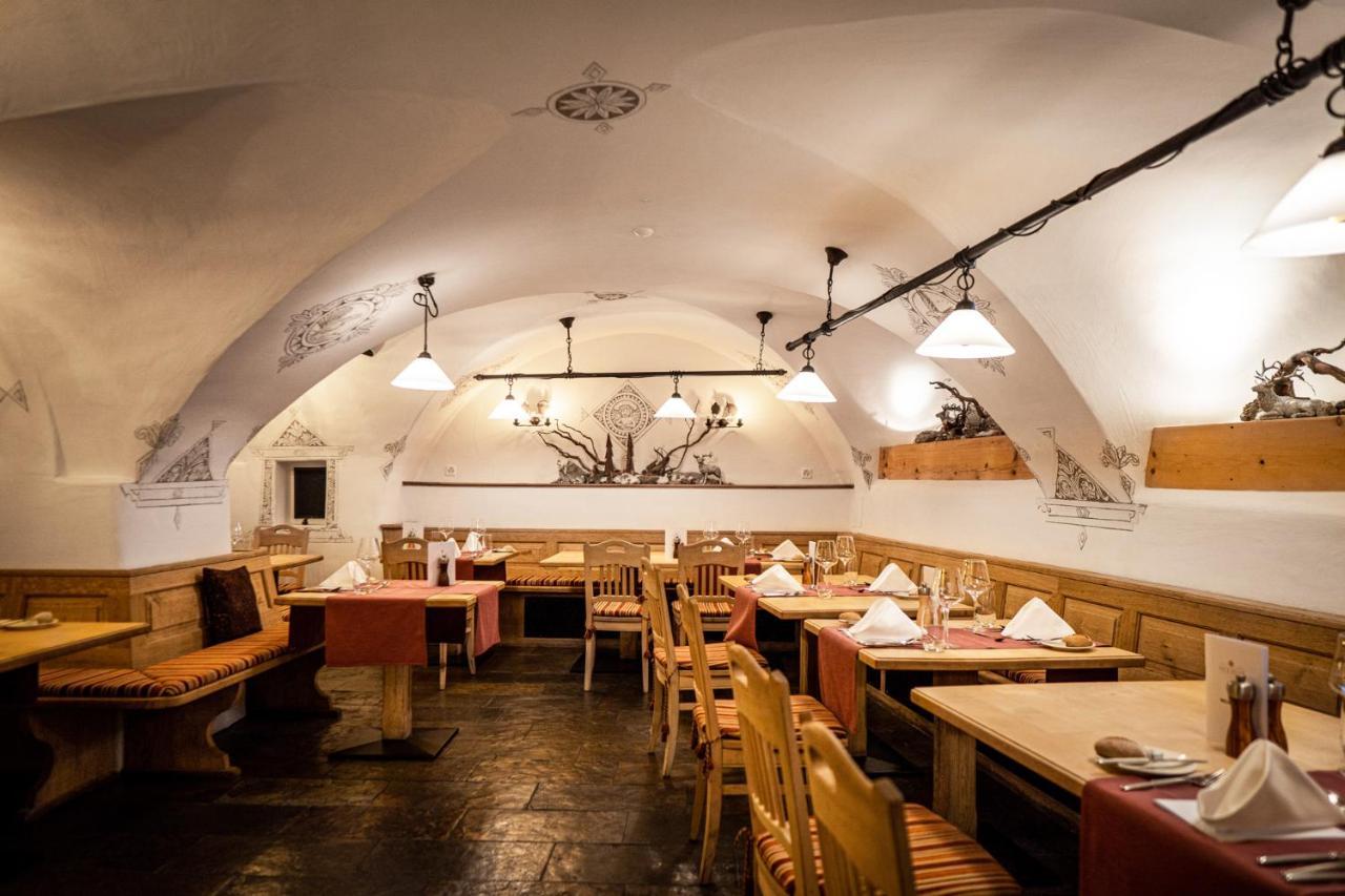 Precise Tale Seehof Davos Exterior photo Restaurant in the medieval cellar